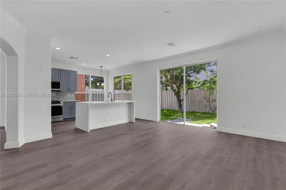4331 Lake Tahoe Cir West Palm Beach, FL 33409