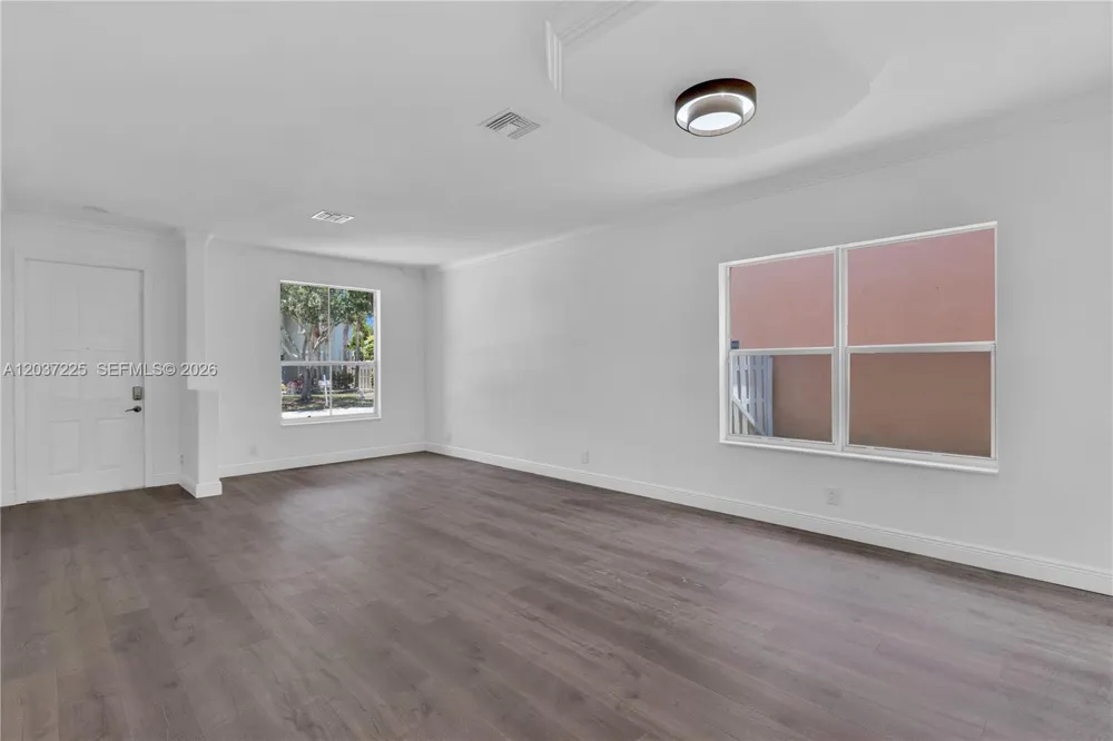 4331 Lake Tahoe Cir West Palm Beach, FL 33409