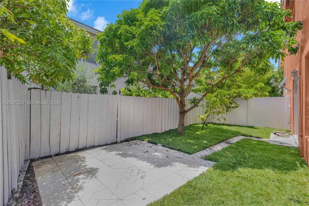 4331 Lake Tahoe Cir West Palm Beach, FL 33409
