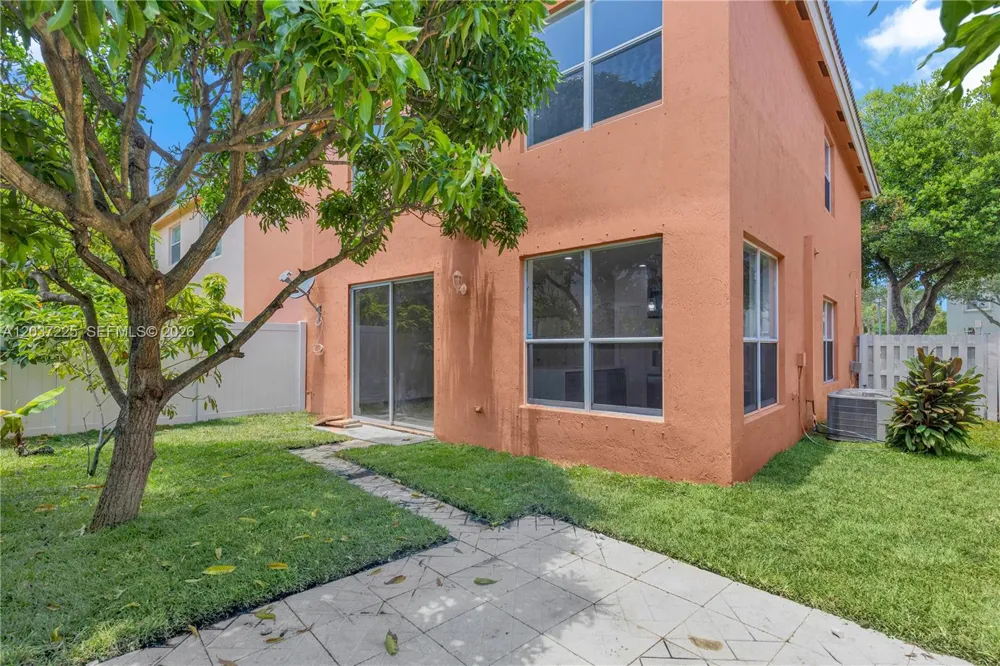4331 Lake Tahoe Cir West Palm Beach, FL 33409