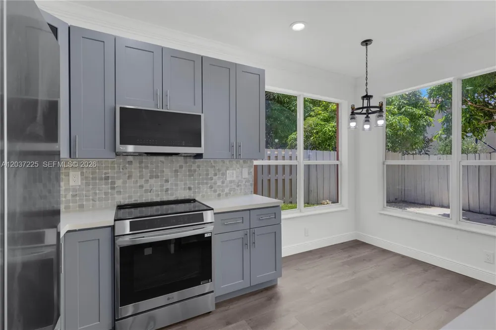 4331 Lake Tahoe Cir West Palm Beach, FL 33409