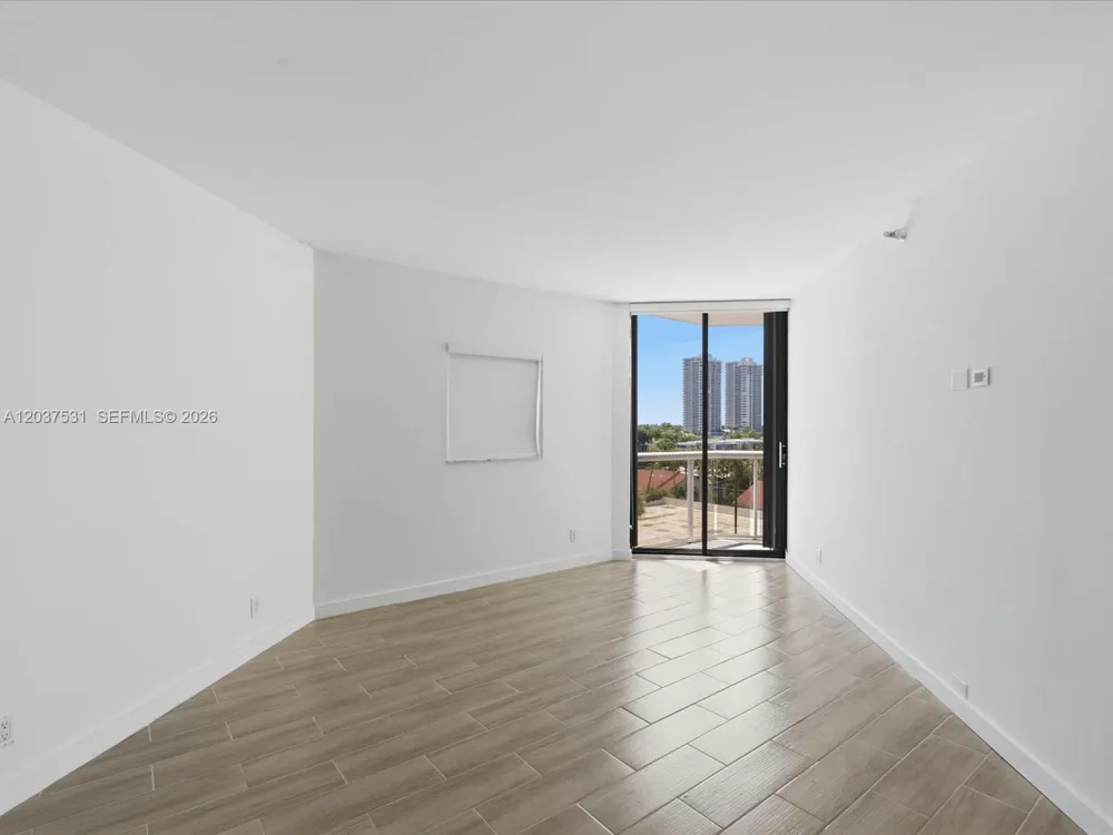 3610 Yacht Club Dr #702 Aventura, FL 33180