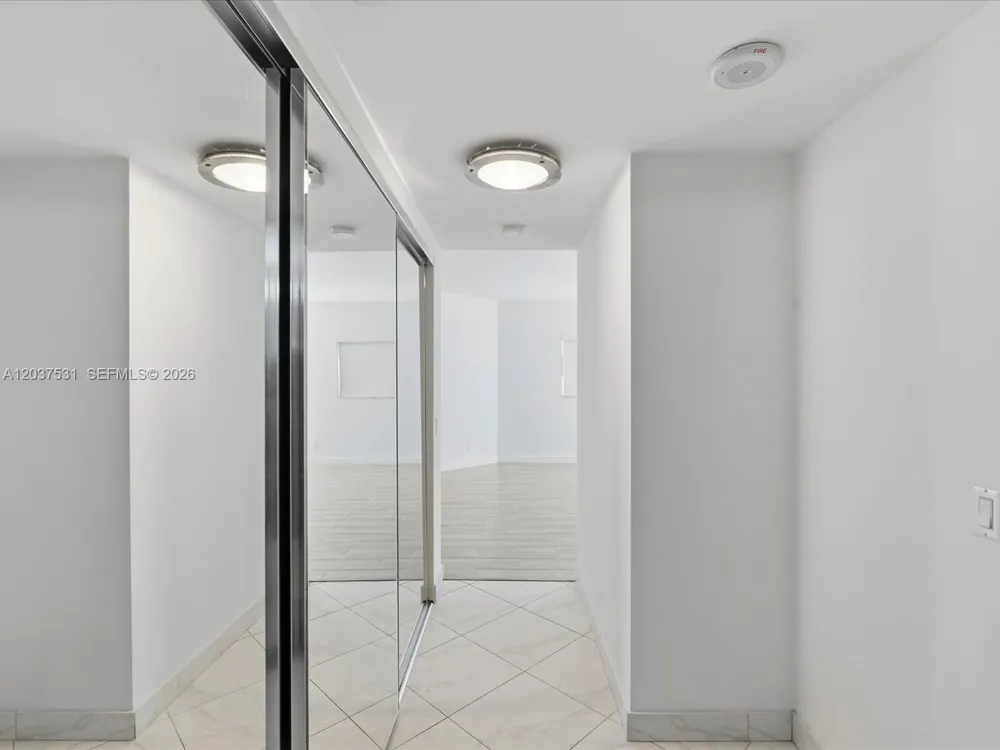 3610 Yacht Club Dr #702 Aventura, FL 33180