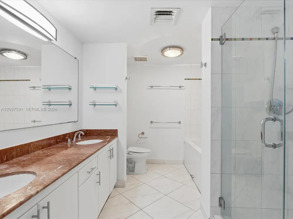 3610 Yacht Club Dr #702 Aventura, FL 33180