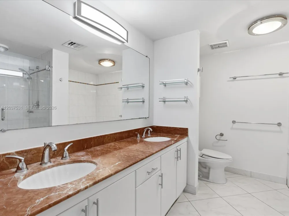 3610 Yacht Club Dr #702 Aventura, FL 33180