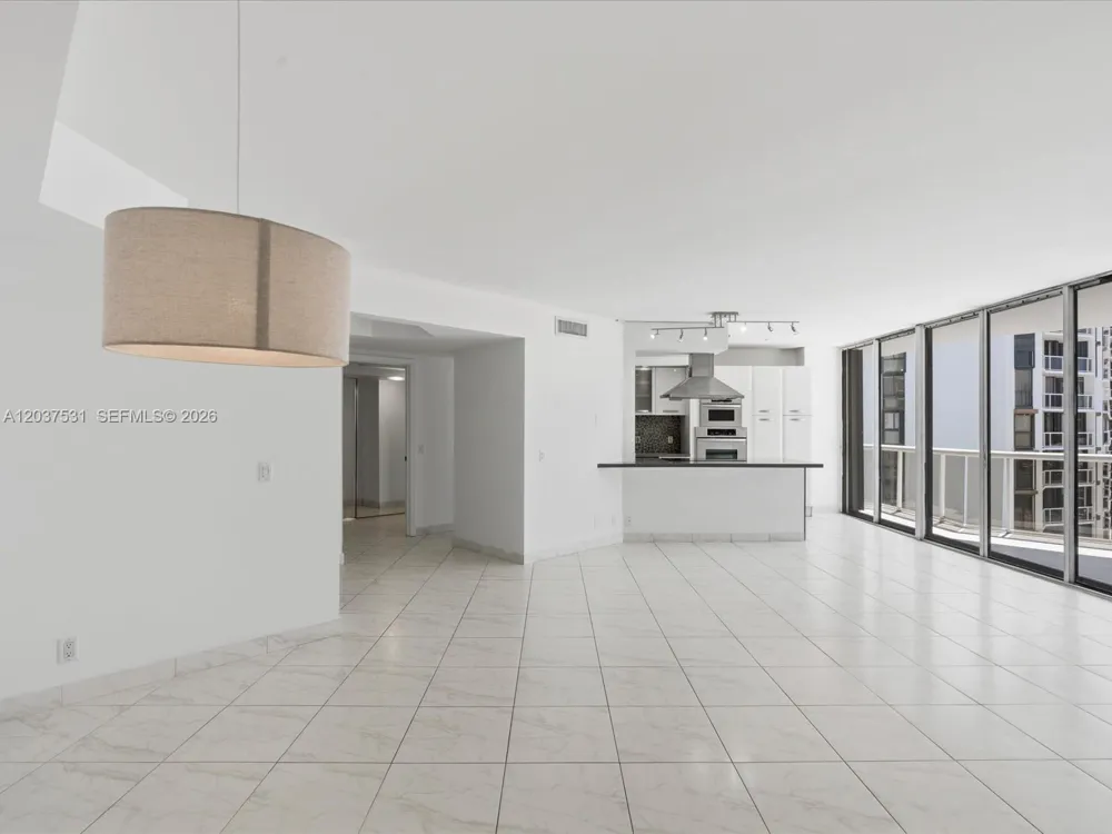 3610 Yacht Club Dr #702 Aventura, FL 33180