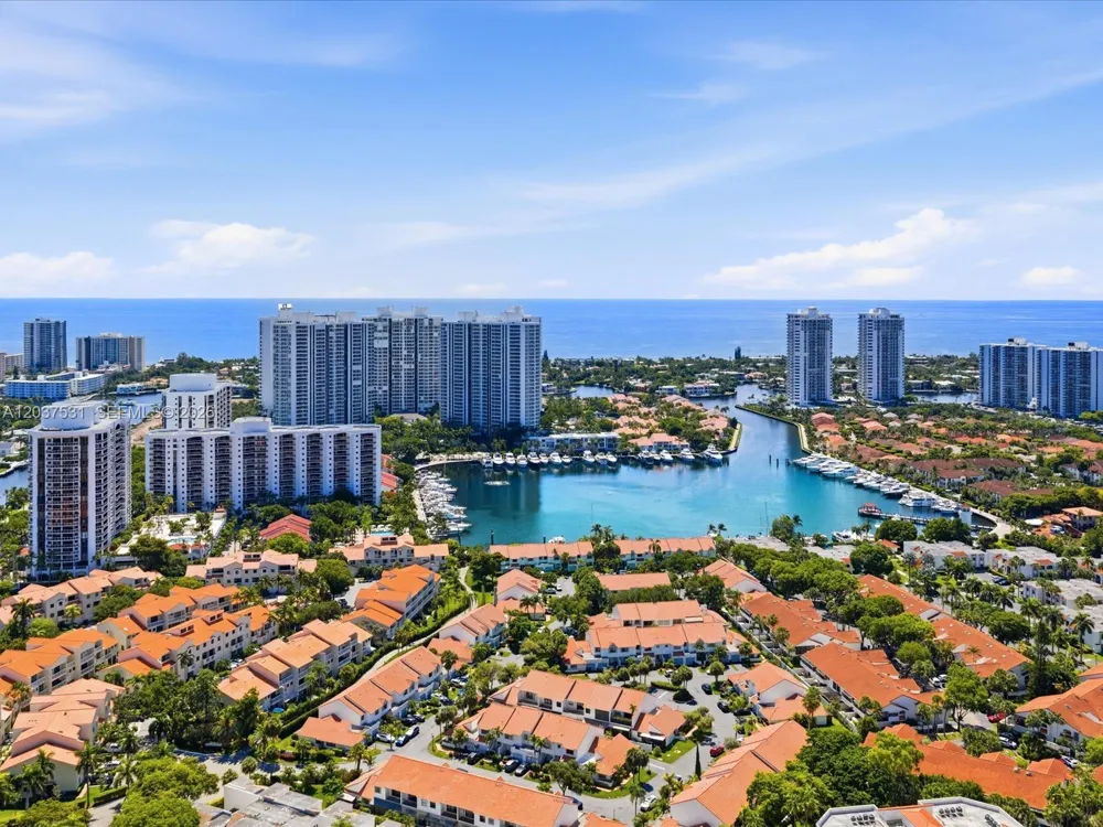 3610 Yacht Club Dr #702 Aventura, FL 33180
