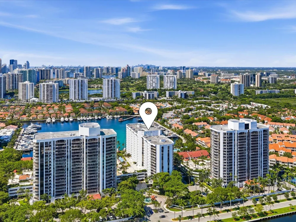 3610 Yacht Club Dr #702 Aventura, FL 33180