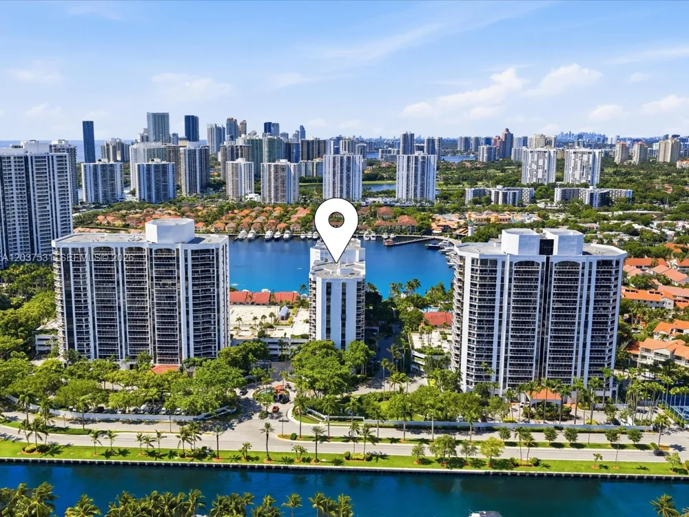 3610 Yacht Club Dr #702 Aventura, FL 33180
