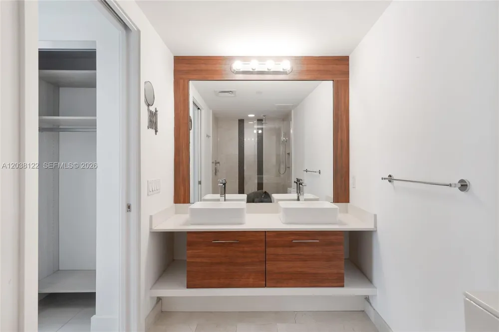 601 NE 27th St #1501 Miami, FL 33137