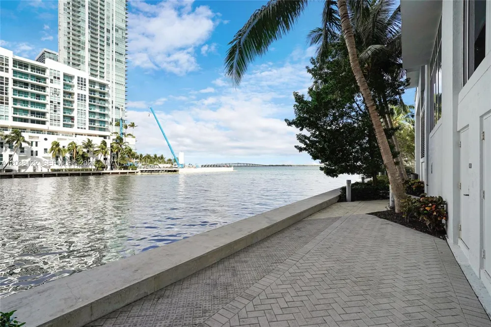 601 NE 27th St #1501 Miami, FL 33137