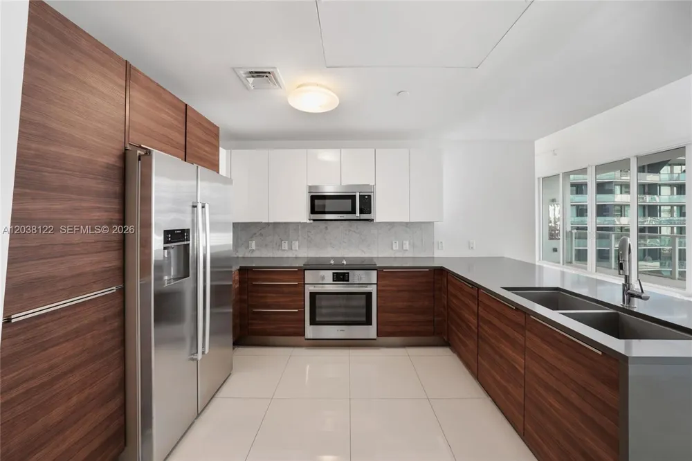 601 NE 27th St #1501 Miami, FL 33137
