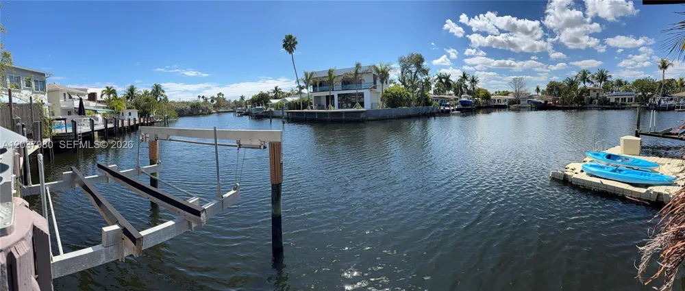 2100 NE 24th St Wilton Manors, FL 33305