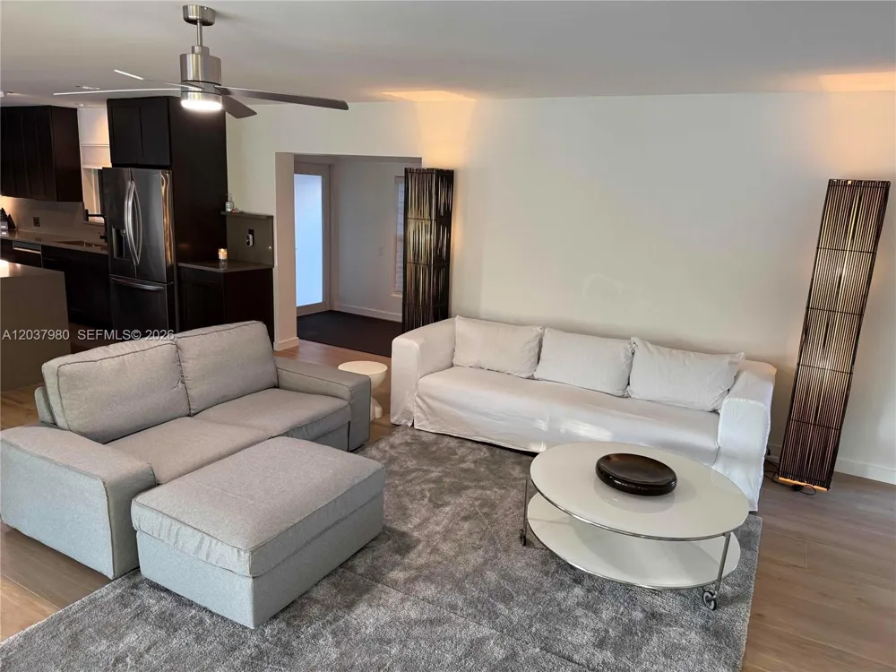 2100 NE 24th St Wilton Manors, FL 33305