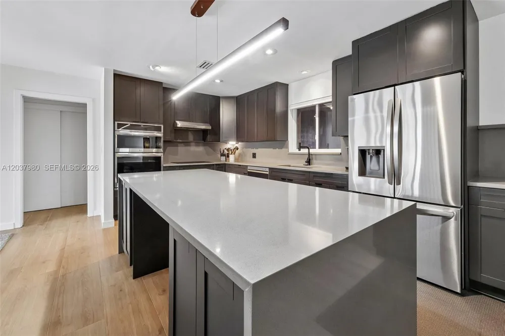 2100 NE 24th St Wilton Manors, FL 33305