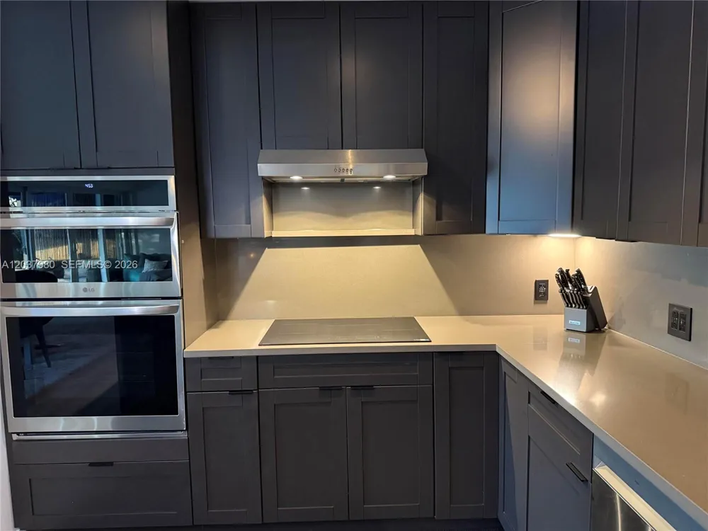2100 NE 24th St Wilton Manors, FL 33305