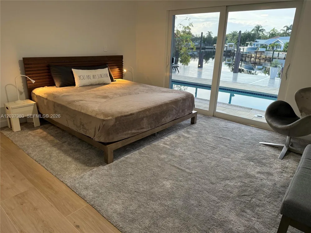 2100 NE 24th St Wilton Manors, FL 33305