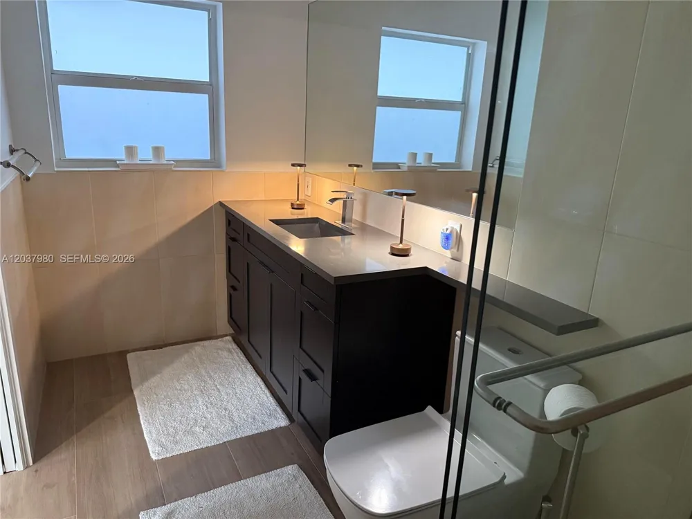 2100 NE 24th St Wilton Manors, FL 33305