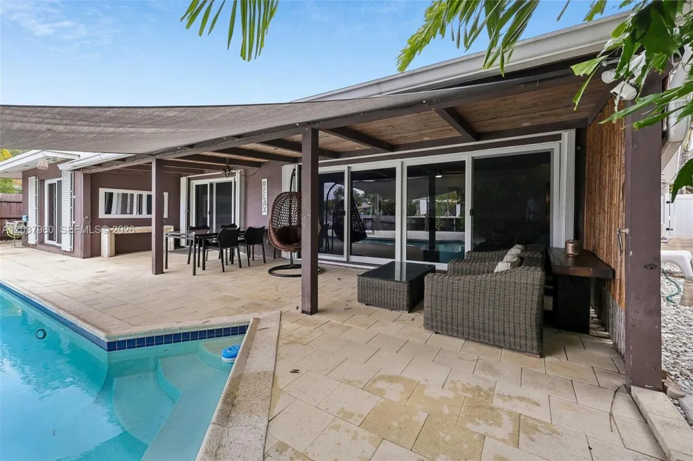 2100 NE 24th St Wilton Manors, FL 33305