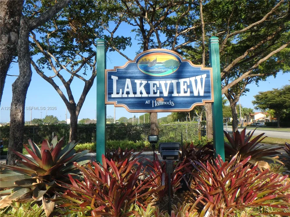 9727 Hammocks Blvd #101D Miami, FL 33196