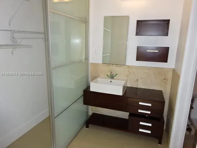 9727 Hammocks Blvd #101D Miami, FL 33196