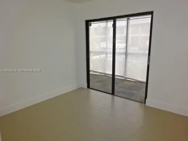 9727 Hammocks Blvd #101D Miami, FL 33196