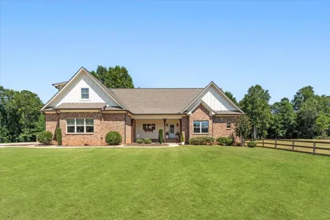 915 Pool Road