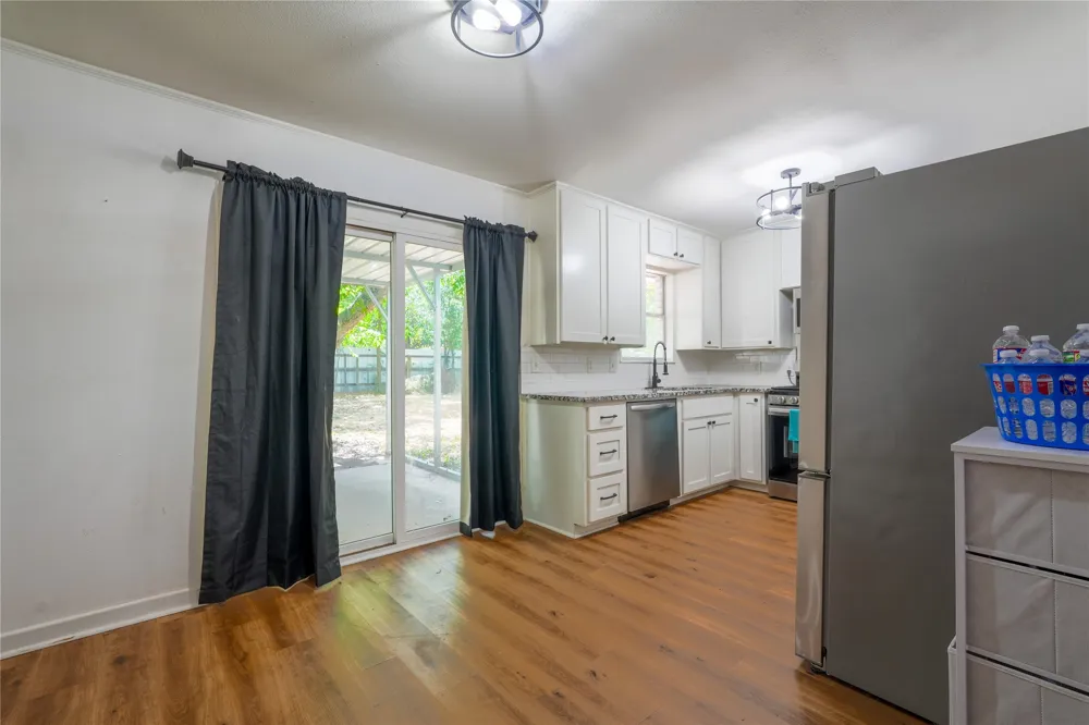 807 Lacy Drive Lacy Lakeview, TX 76705