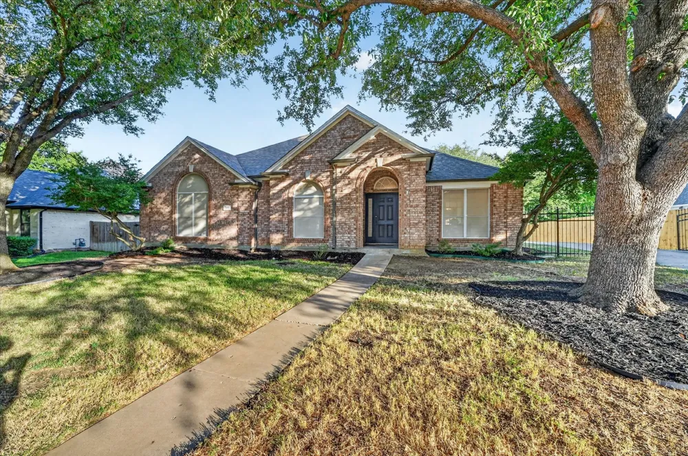 709 Coal Creek Drive Mansfield, TX 76063