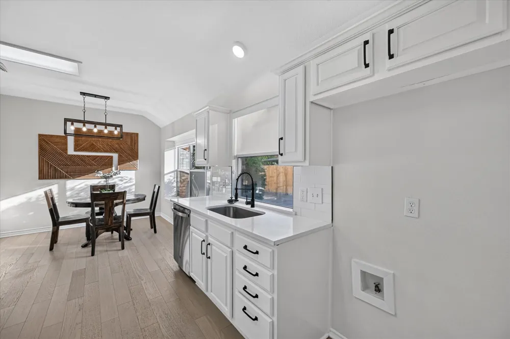 709 Coal Creek Drive Mansfield, TX 76063