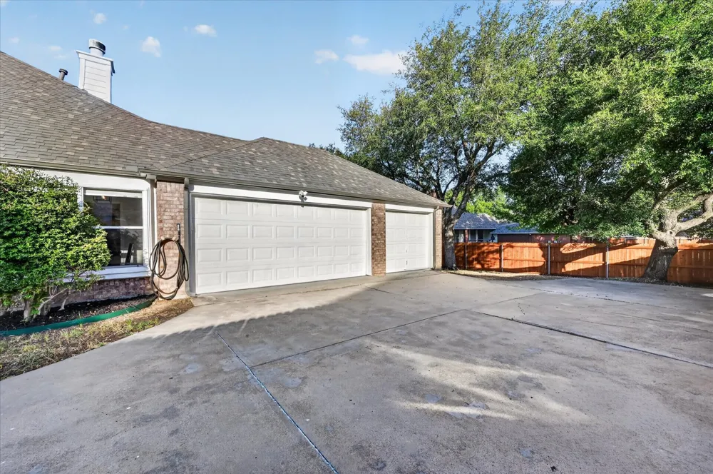 709 Coal Creek Drive Mansfield, TX 76063