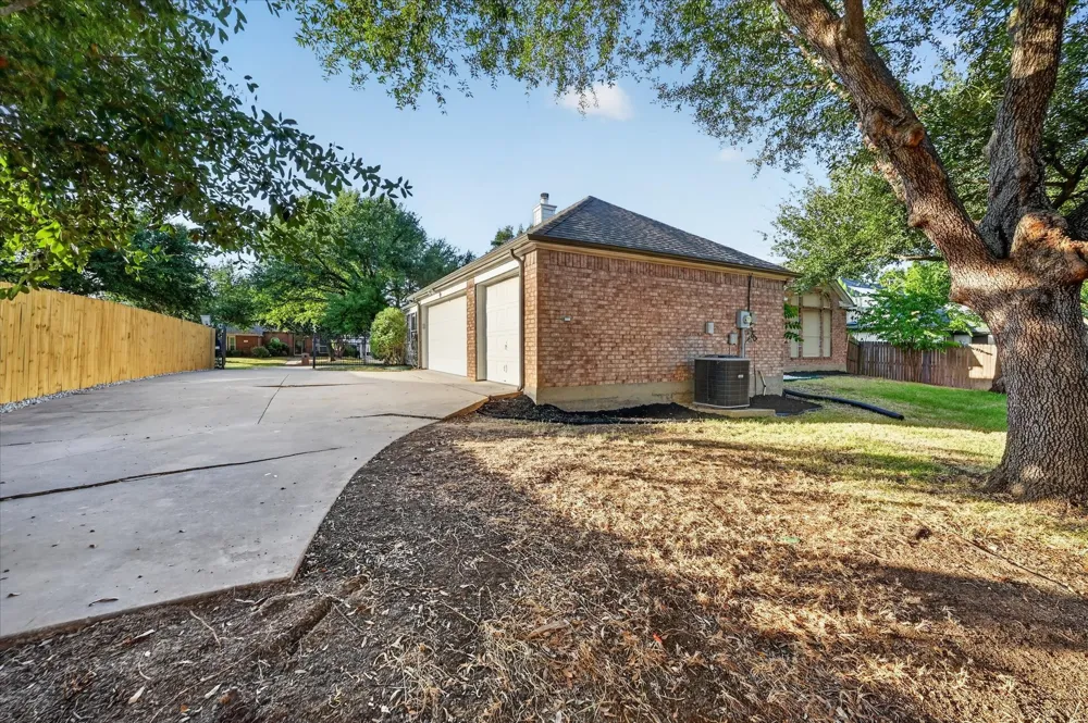 709 Coal Creek Drive Mansfield, TX 76063