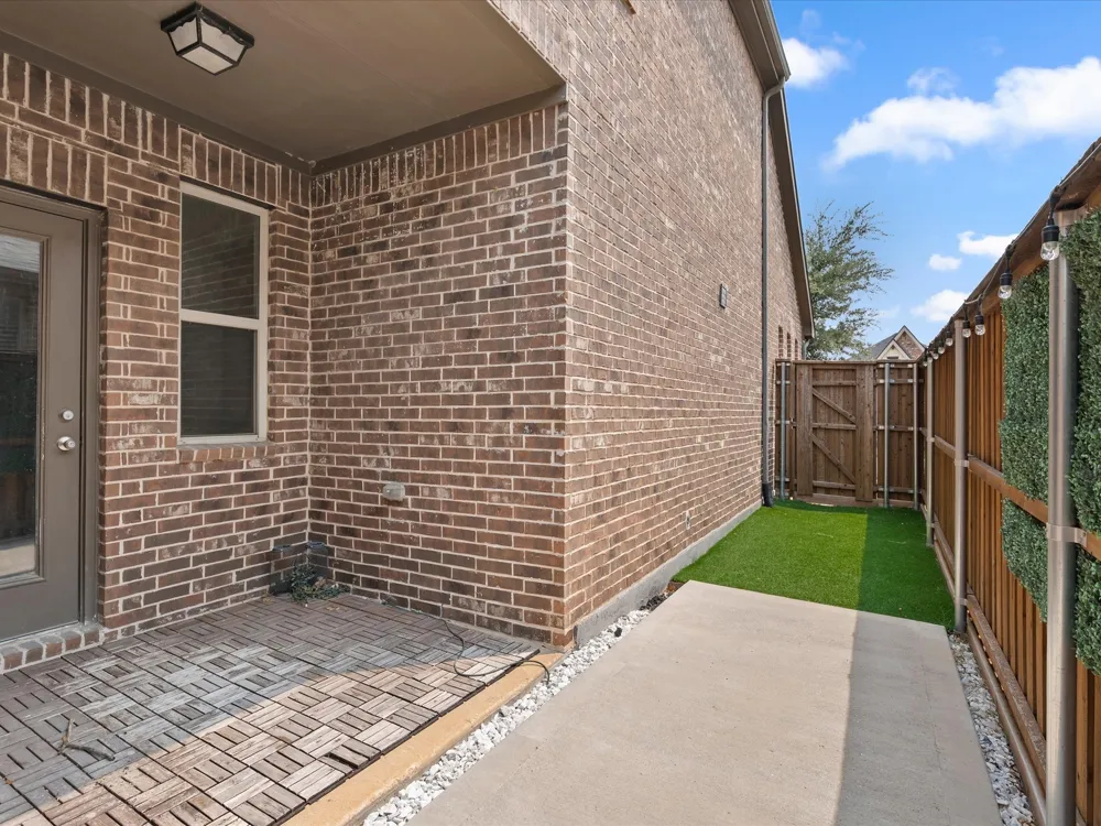 2036 Barx Drive Little Elm, TX 75068