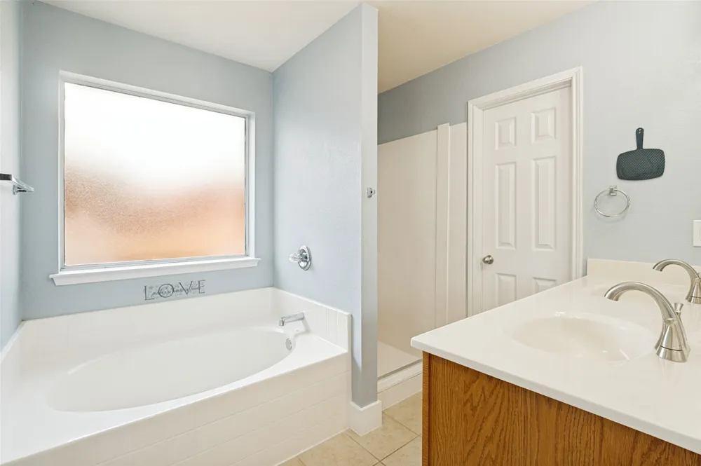 1809 Millbrook Drive Midlothian, TX 76065
