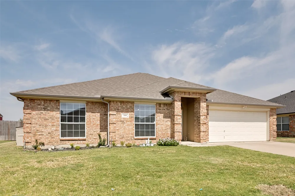 1809 Millbrook Drive Midlothian, TX 76065