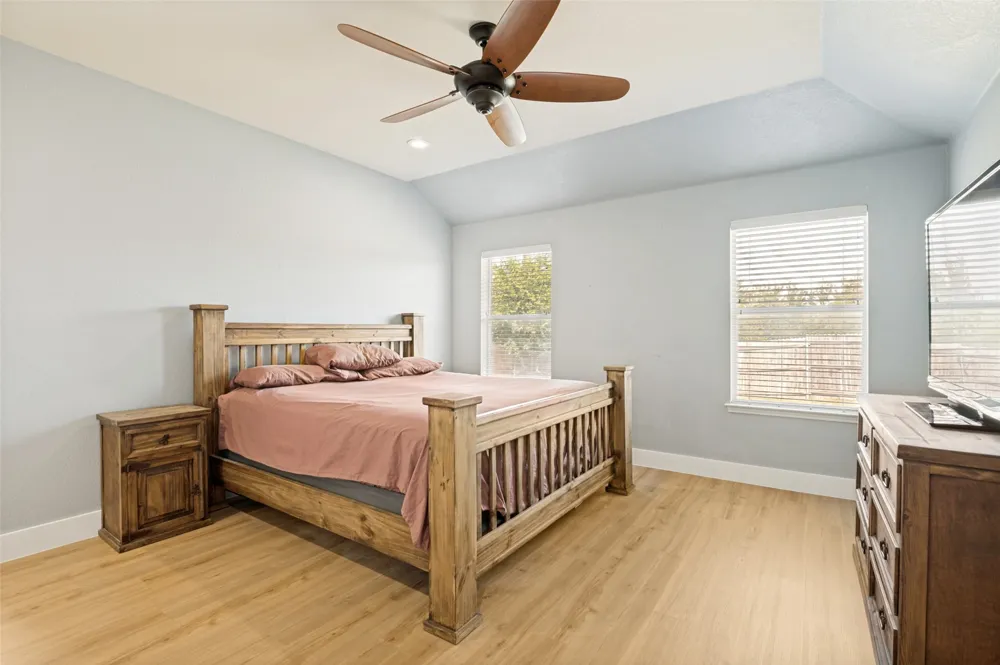 1809 Millbrook Drive Midlothian, TX 76065