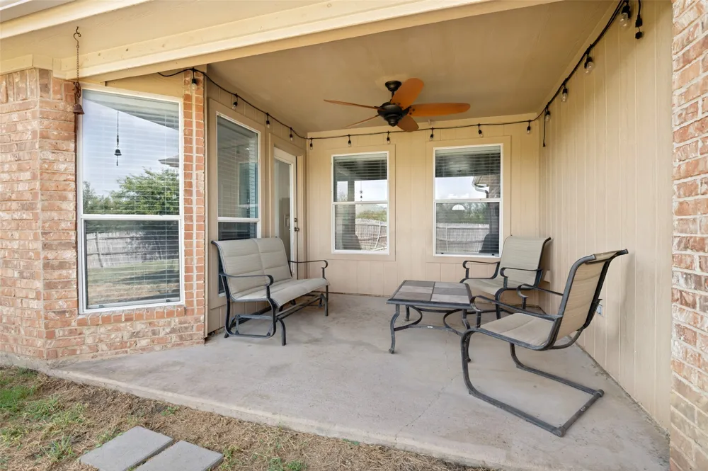 1809 Millbrook Drive Midlothian, TX 76065