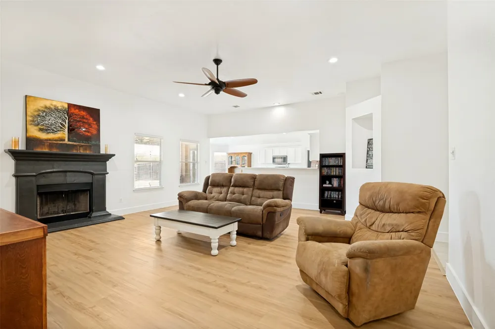 1809 Millbrook Drive Midlothian, TX 76065
