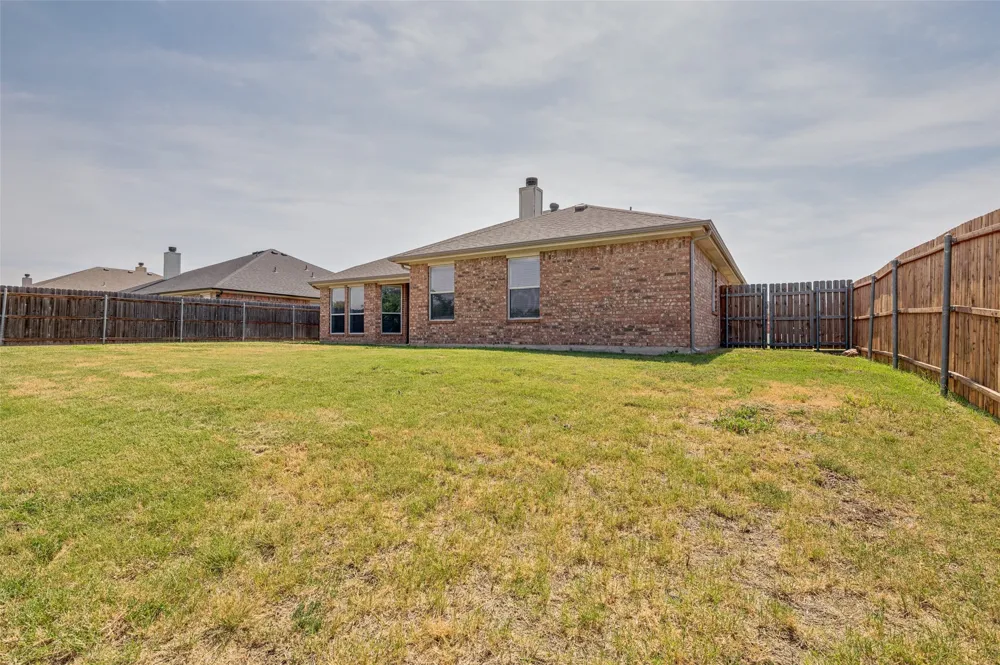 1809 Millbrook Drive Midlothian, TX 76065
