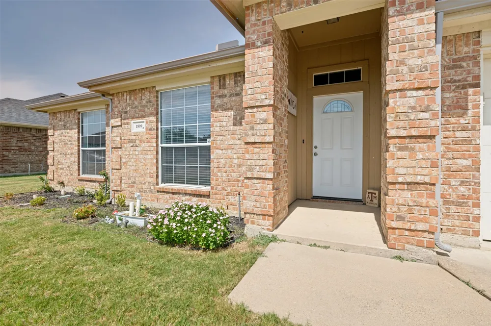 1809 Millbrook Drive Midlothian, TX 76065