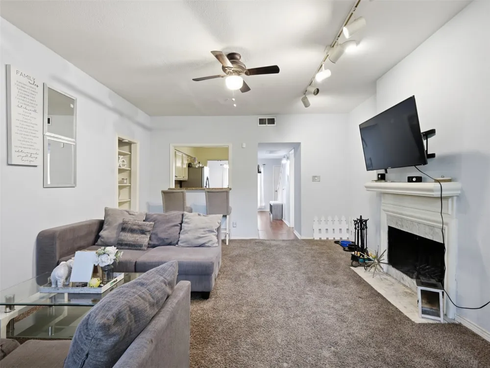 9801 Royal Lane #702 Dallas, TX 75231