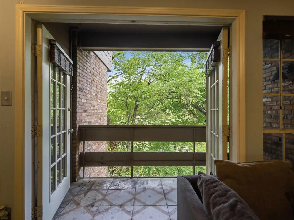9801 Royal Lane #702 Dallas, TX 75231