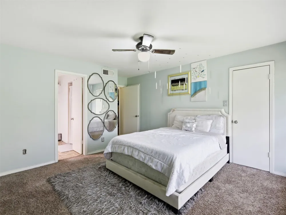 9801 Royal Lane #702 Dallas, TX 75231