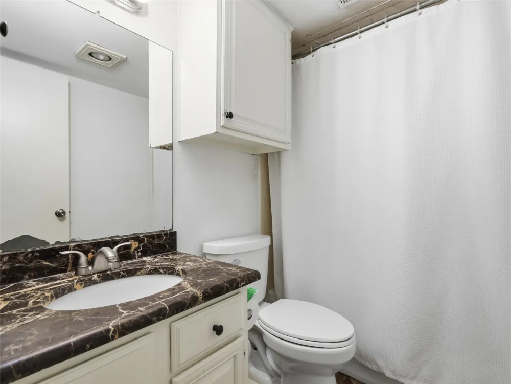 9801 Royal Lane #702 Dallas, TX 75231