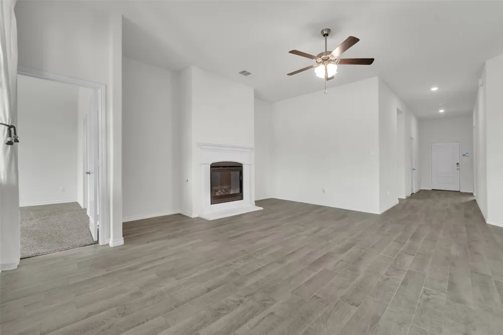 3303 Brady Starr Drive Aubrey, TX 76227