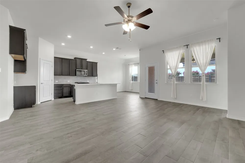 3303 Brady Starr Drive Aubrey, TX 76227
