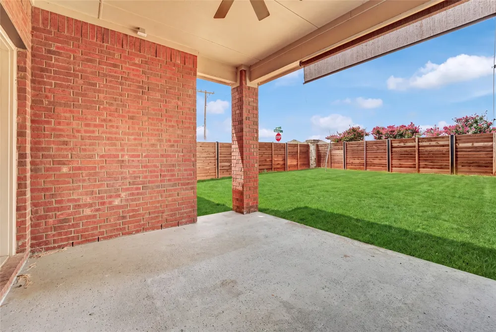 3303 Brady Starr Drive Aubrey, TX 76227