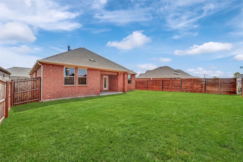3303 Brady Starr Drive Aubrey, TX 76227