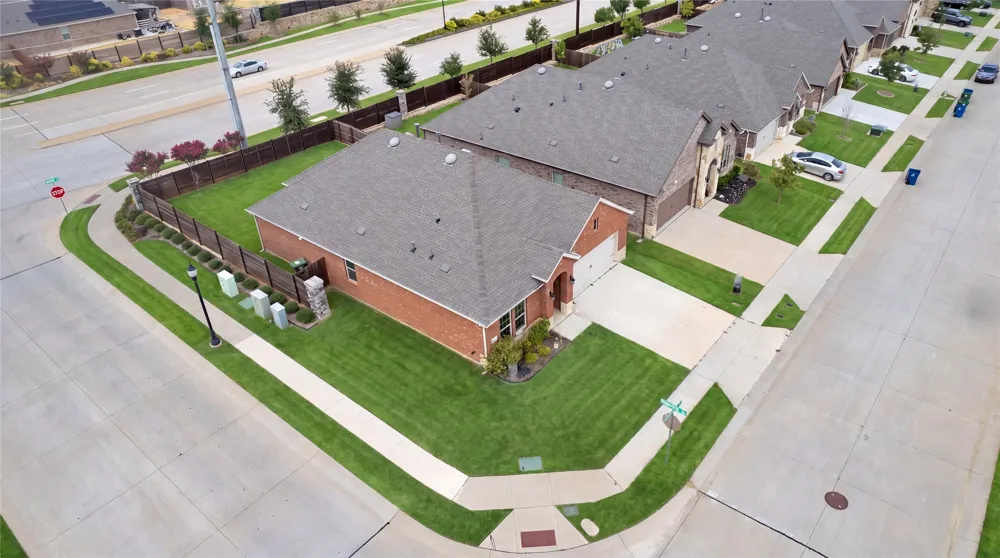 3303 Brady Starr Drive Aubrey, TX 76227
