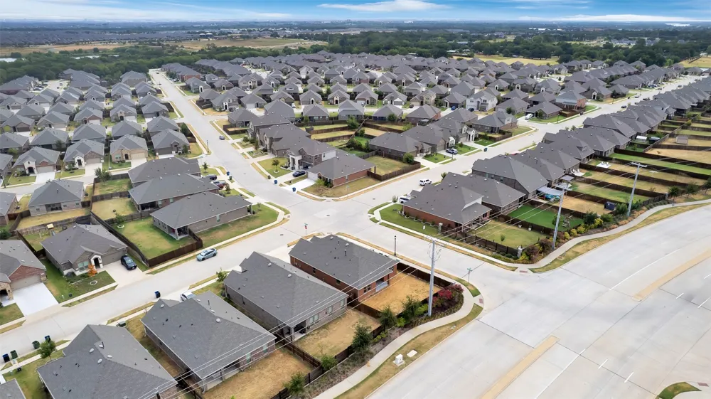 3303 Brady Starr Drive Aubrey, TX 76227